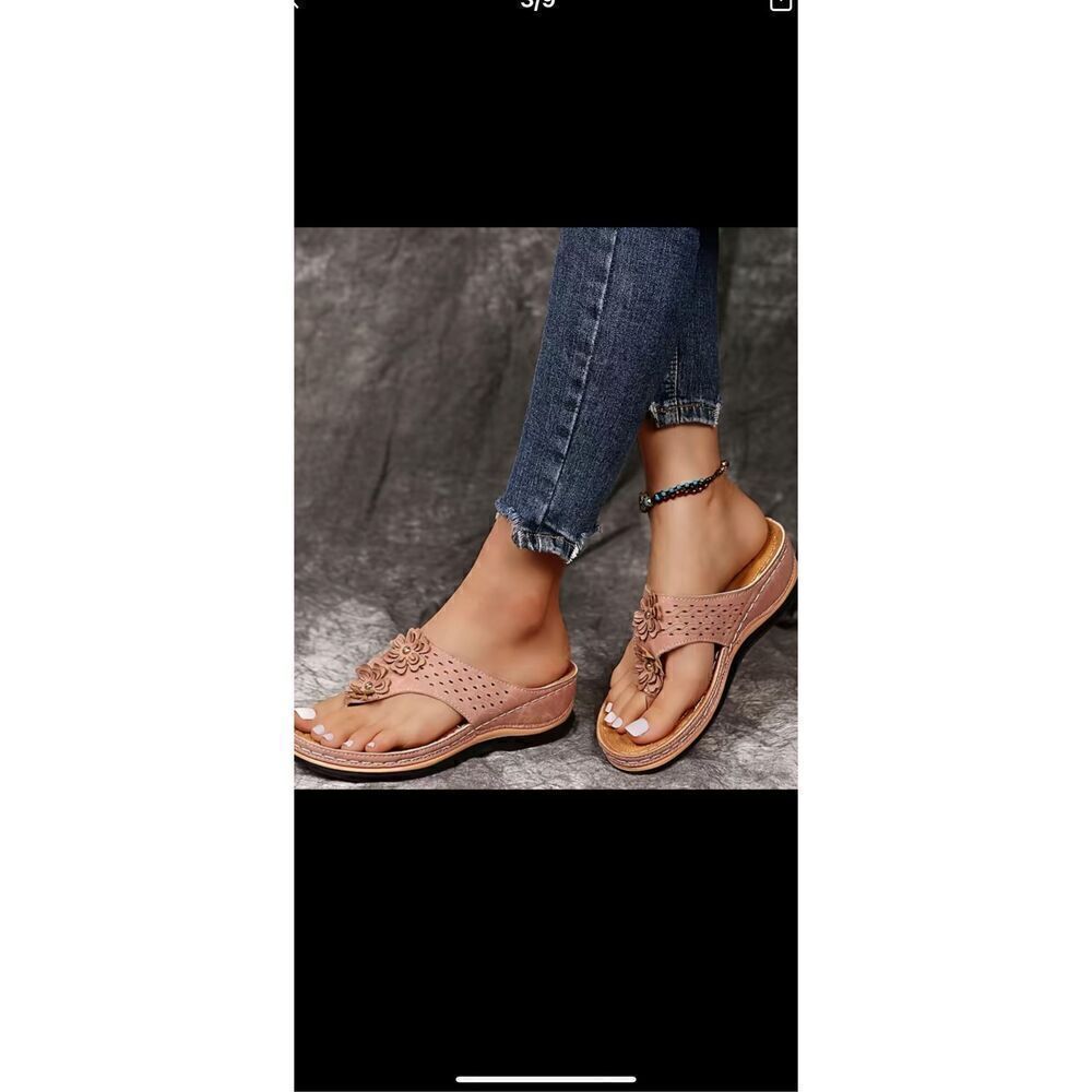 Pink floral, memory-foam, sandals Size 9